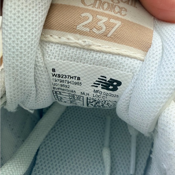 New Balance 237 Cream Suede Sneakers 6.5(US) - Picture 11 of 14